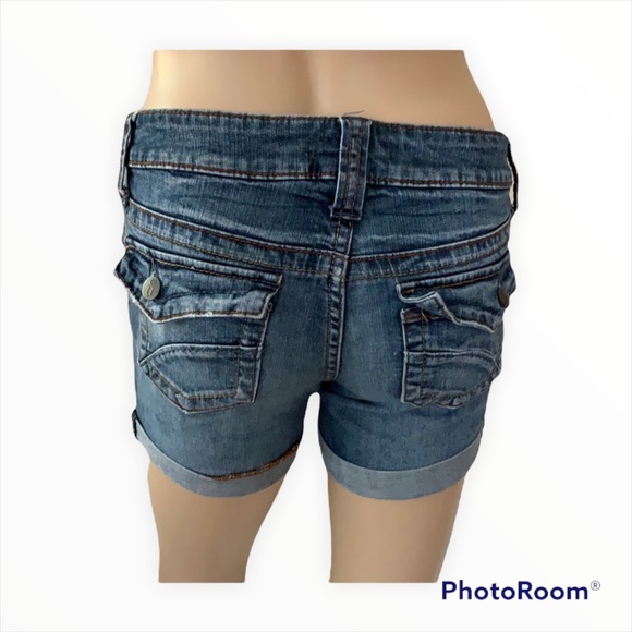 Jean shorts size 1 💙 - Picture 3 of 7